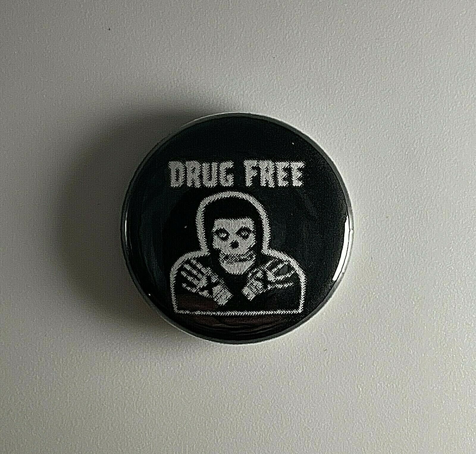 Medikamentfreie Misfits 2, 5 cm Button D003B Anstecker von Heavylowmerchandise