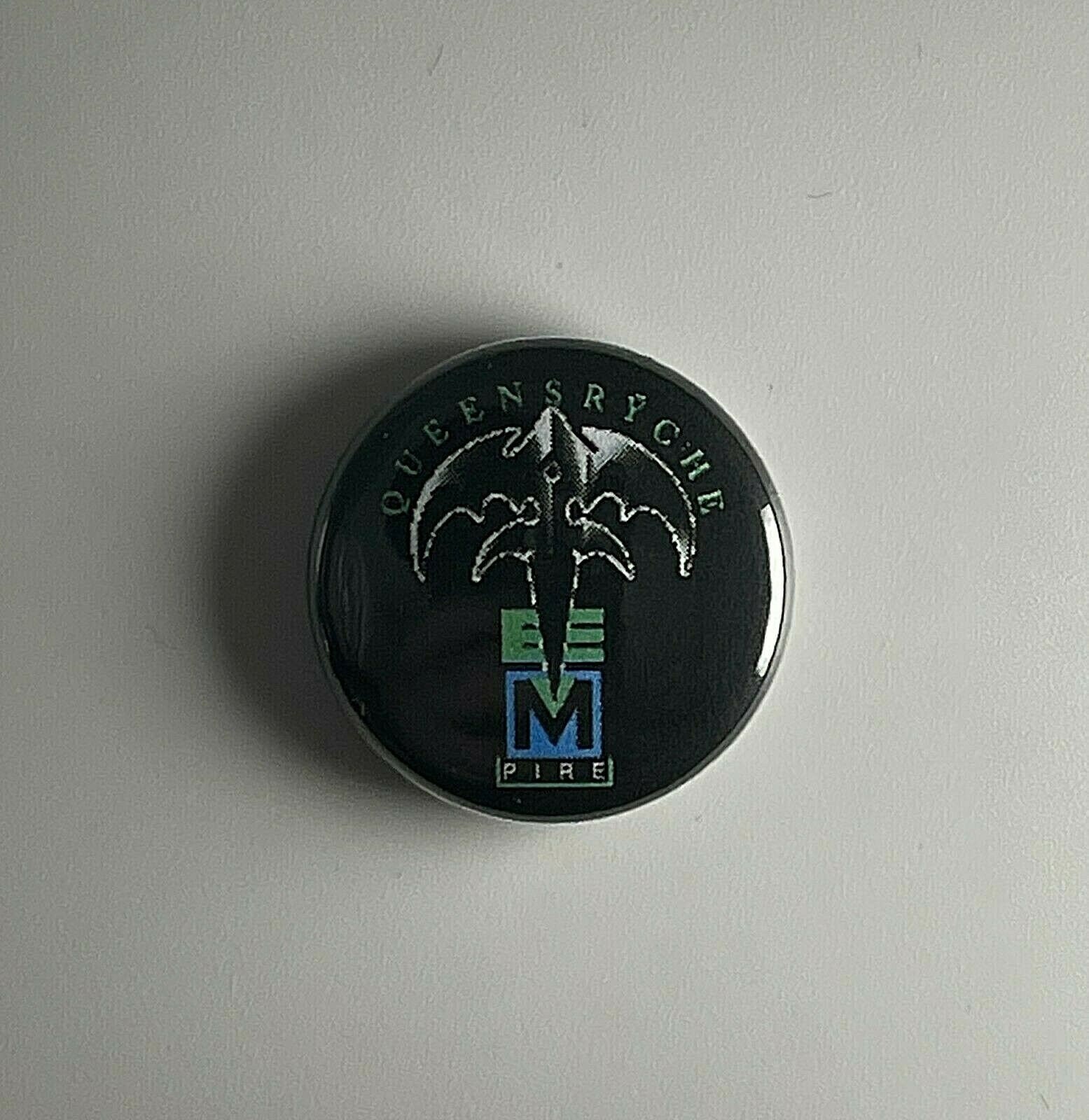 Queensryche Empire 1 "Button Q001B Pin Badge von Heavylowmerchandise