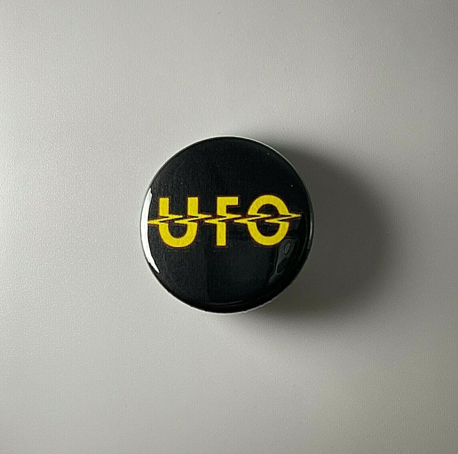 Ufo Michael Schenker 1.25" Button U004B125 Pin Anstecker von Heavylowmerchandise