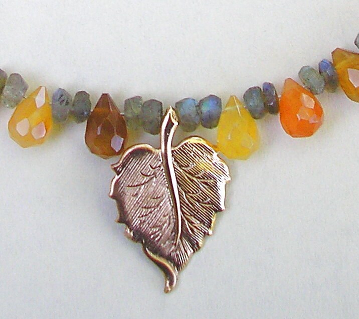 Anhänger Rosegold, Carneoltropfen, Labradoritkette Handgemacht Mit Blattroségold von HedvaElanyJewelry