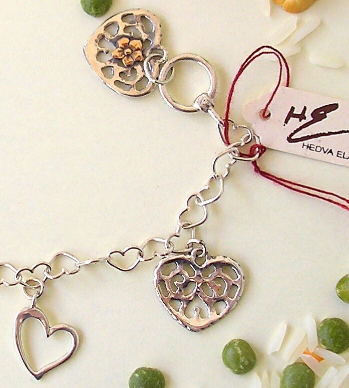 Armband Aus Sterlingsilber Mit Herzanhängern von HedvaElanyJewelry