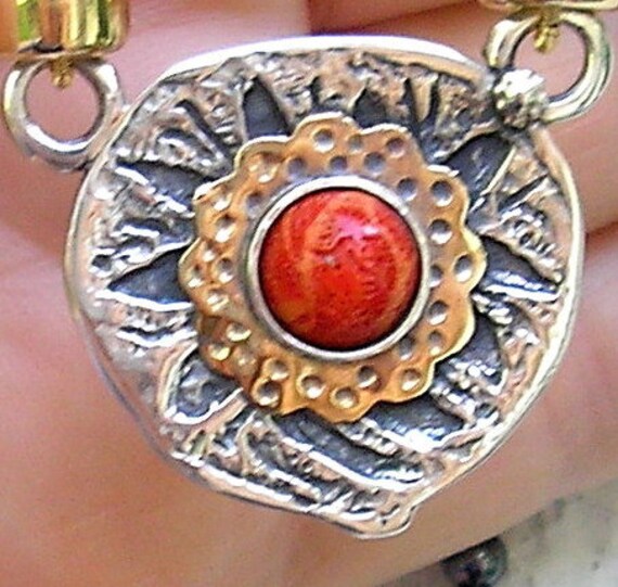 Hämatit, Apfel-Koralle, Jaspis, Silber Und Gold Handgefertigte Halskette Mit Silberperlen, Goldfilled Perlen, Sterling von HedvaElanyJewelry