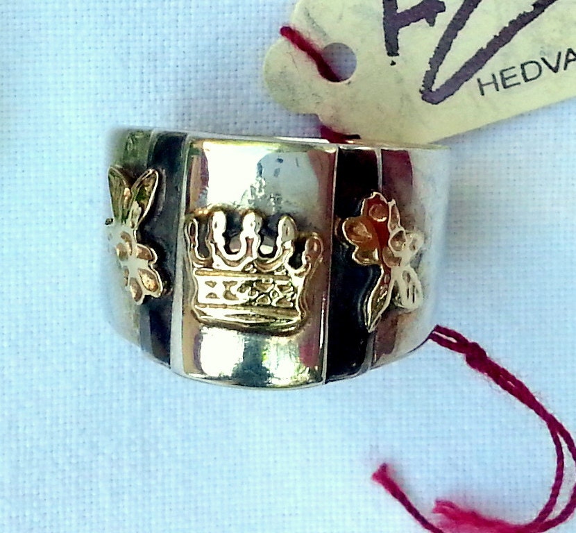 Queen's Crown Ring, Silber - Und Goldring, Verziert Mit Einer Goldenen Krone Blumen von HedvaElanyJewelry