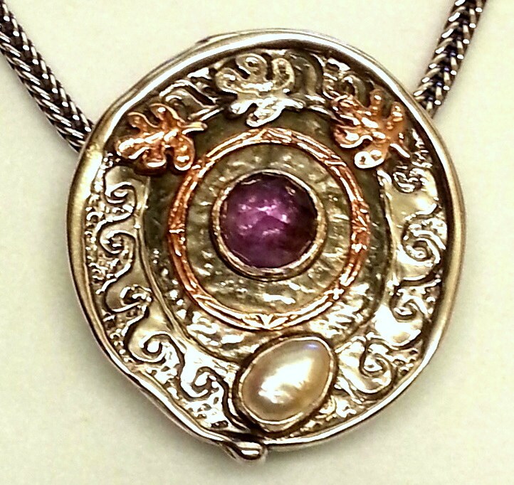 Silber Gold Perlenkette, Besetzt Mit Amethyst von HedvaElanyJewelry