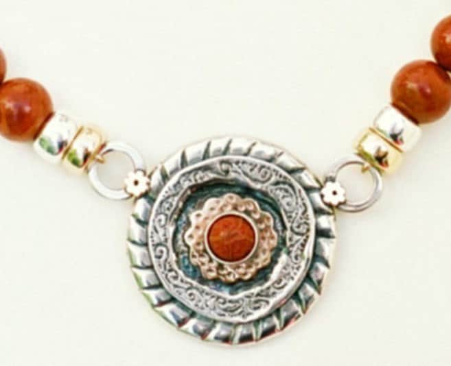 sterling 925 Silber, Gold Und Natürliche Apple Coral Perlen Halskette Handmade in Israel von HedvaElanyJewelry