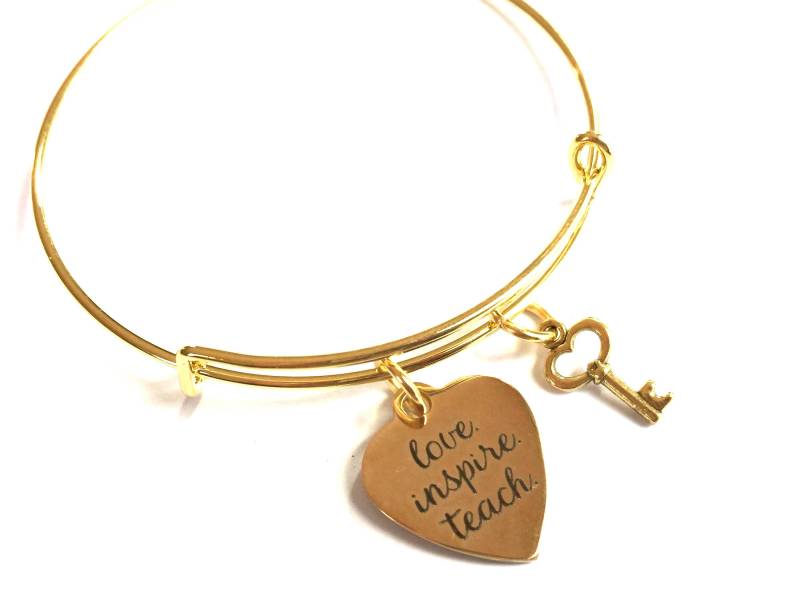 "Armband "Lehrer" Gold Herz & Schlüssel Anhänger "Love Inspire Teach"." von HeidiKindFinds