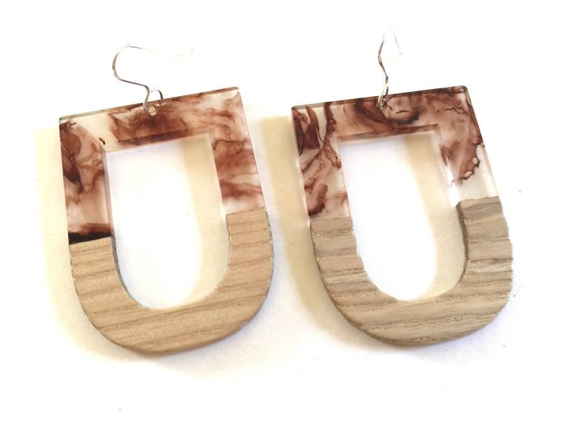 U Form Holz Resin Ohrringe Baumeln Hoop Translucent Statement Schmuck Geometrisch Unikat Erdfarben Tropfen Ohrring Bunte von HeidiKindFinds