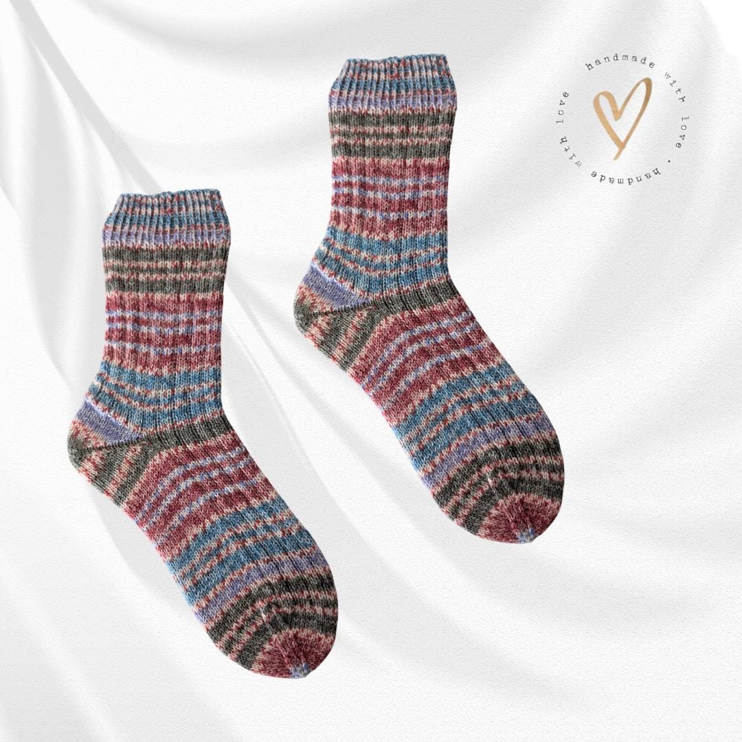 Handgestrickte Socken Bunt Für Gr. 44/45 von HeidisHobbythek