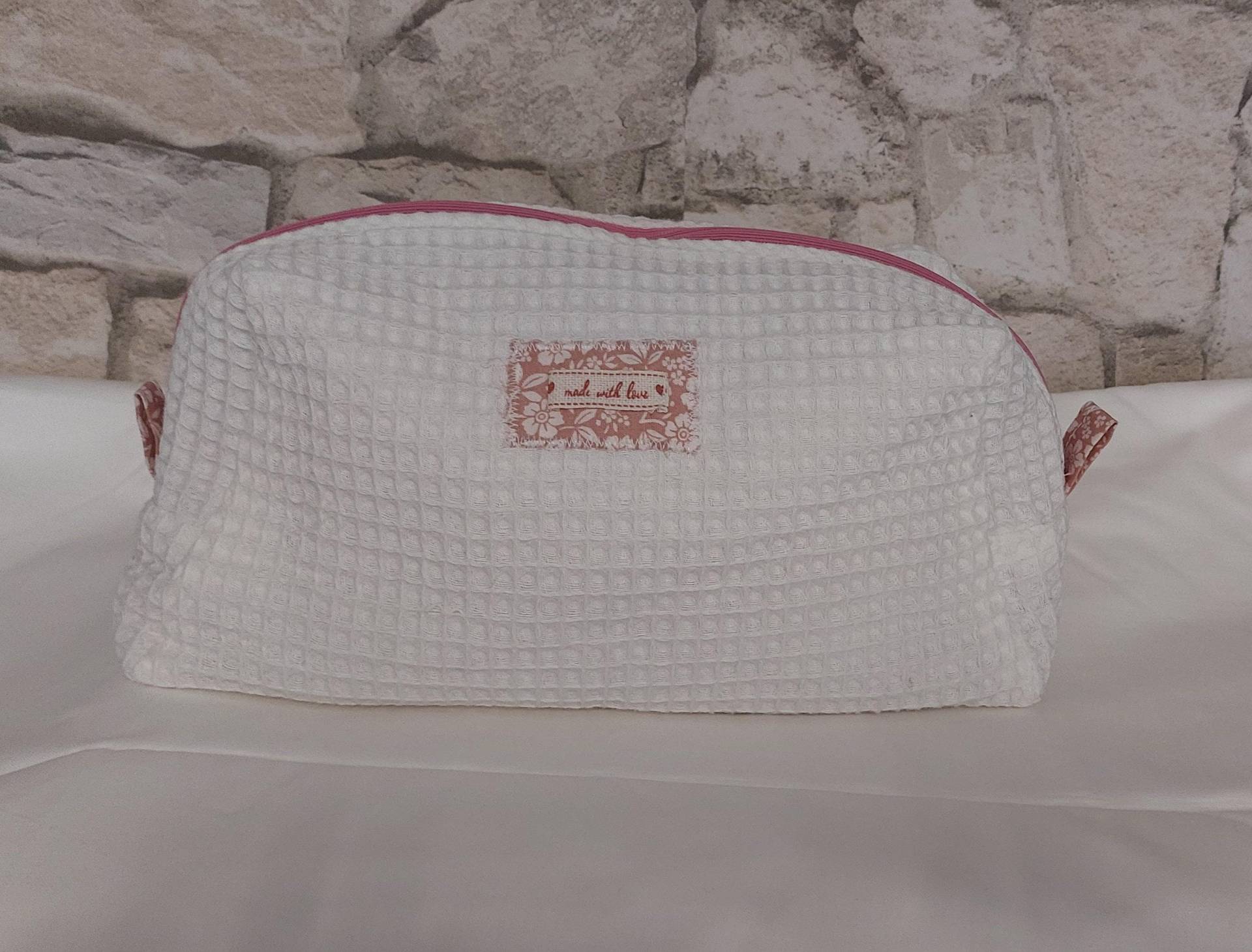 Kosmetiktasche/Kulturbeutel Groß Handgenäht Weiß Waffelstruktur Kosmetiktasche/Kulturbeutel Groß Handgenäht Weiß Waffelstruktur von HeidisNaehzimmer