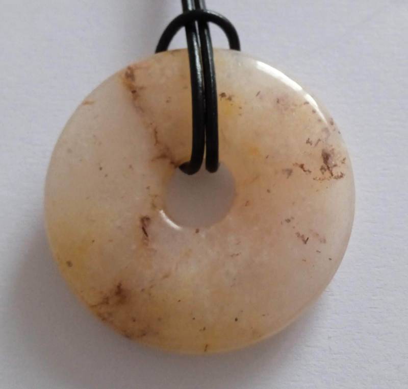 1 Schönen Donut Anhänger Jaspis Gelb Ca.35mm Und Dazu Ein Band Nr.1 von HeikesPerlenshop