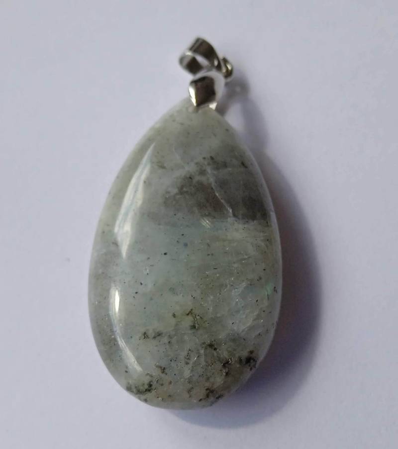 1 Schönen Natürlichen Labradorit Anhänger in Tropfenform Nr.1 von HeikesPerlenshop