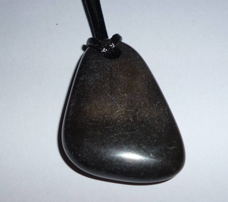 Schicker Edelstein Anhänger Trommelstein Flach Onyx Heilstein Nr.1 von HeikesPerlenshop