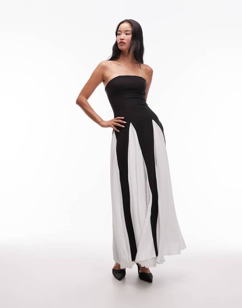 Heiress Beverly Hills - Strukturiertes, trägerloses Maxikleid in Blau und Weiß mit farblich abgesetzten Godet-Falten-Schwarz von Heiress Beverly Hills