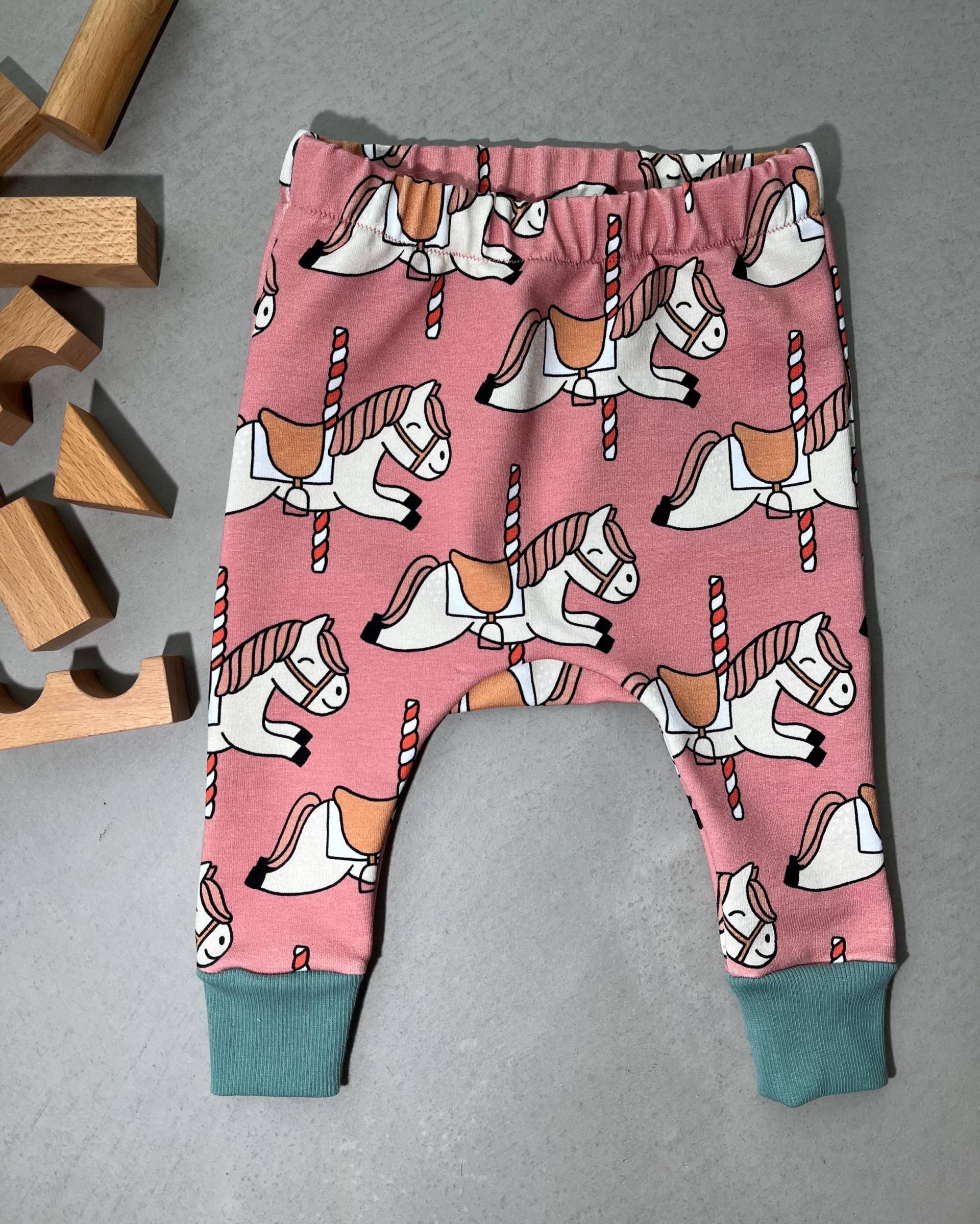 Joggerhose Von Heiterbisbockig, Material Oeko Tex 100/Gots Zertifiziert, Fair Und Nachhaltig in Deutschland Produziert Joggerhose Von Heiterbisbockig, Material Oeko Tex 100/Gots Zertifiziert, Fair Und Nachhaltig in Deutschland Produziert von HeiterbisBockig