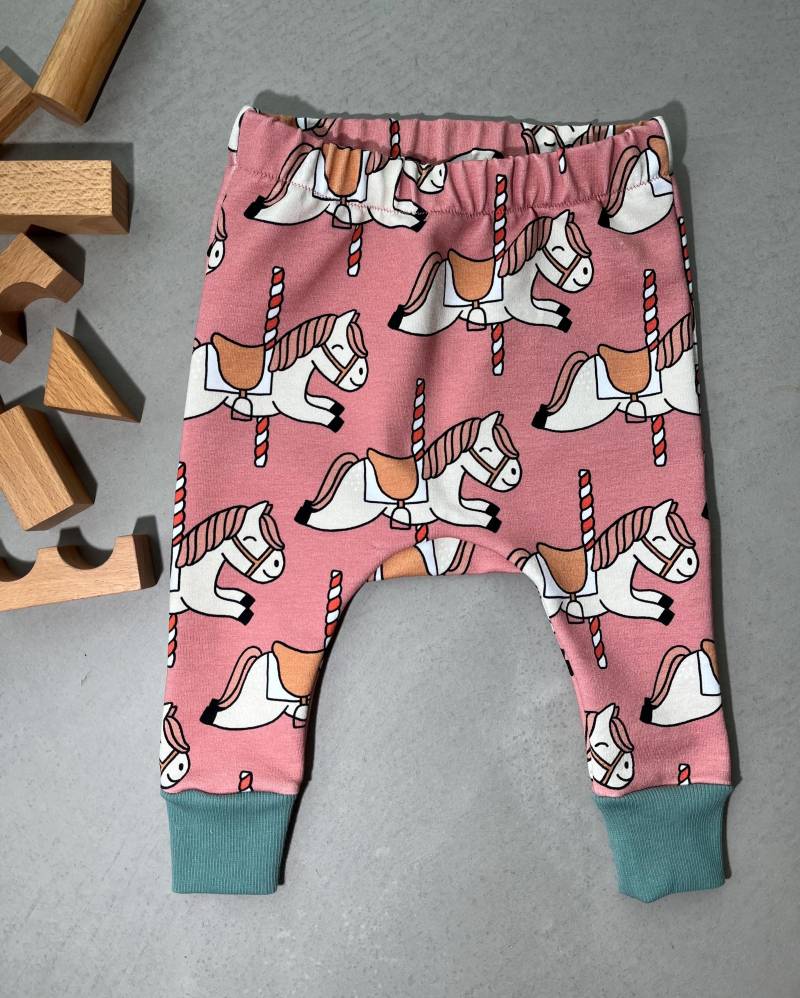 Joggerhose Von Heiterbisbockig, Material Oeko Tex 100/Gots Zertifiziert, Fair Und Nachhaltig in Deutschland Produziert Joggerhose Von Heiterbisbockig, Material Oeko Tex 100/Gots Zertifiziert, Fair Und Nachhaltig in Deutschland Produziert von HeiterbisBockig