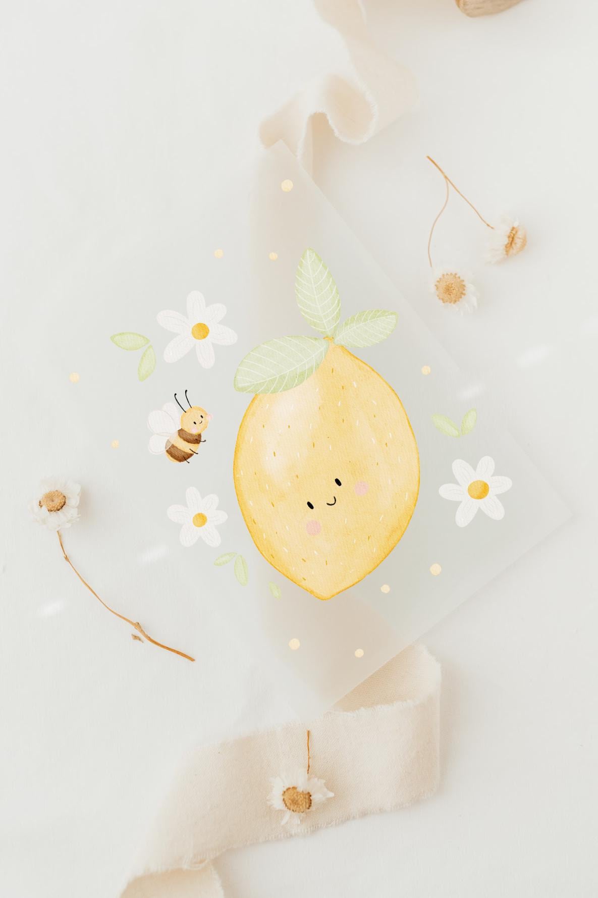 Bügelbild Zitrone & Biene Sommer - Motiv Zum Aufbügeln Auf Kinderkleidung Hej Hanni Art. Nr. Hhs-51454542315787 Bügelbild Zitrone & Biene Sommer - Motiv Zum Aufbügeln Auf Kinderkleidung Hej Hanni Art. Nr. Hhs-51454542315787 von HejHanni