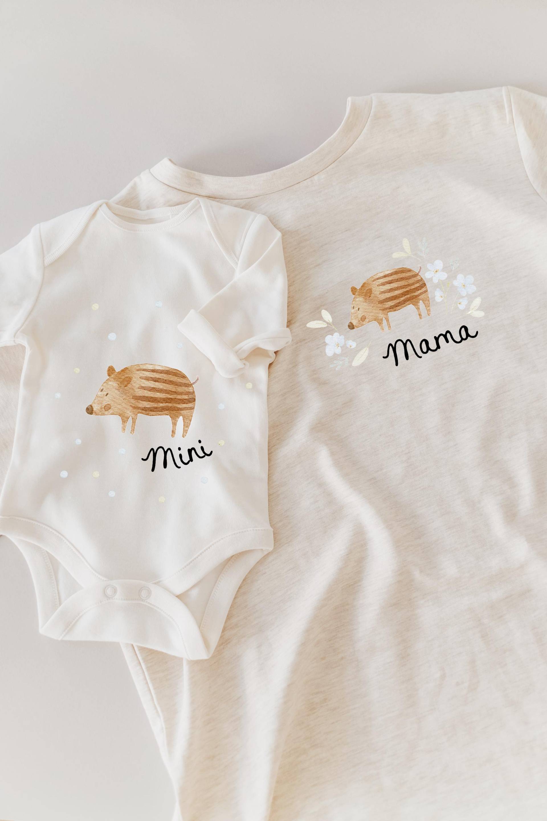 Bügelbilderset Mama & Mini Frischling - Motiv Zum Aufbügeln Auf Kinderkleidung Hej Hanni Art. Nr. Hhs-45670668337419 Bügelbilderset Mama & Mini Frischling - Motiv Zum Aufbügeln Auf Kinderkleidung Hej Hanni Art. Nr. Hhs-45670668337419 von HejHanni