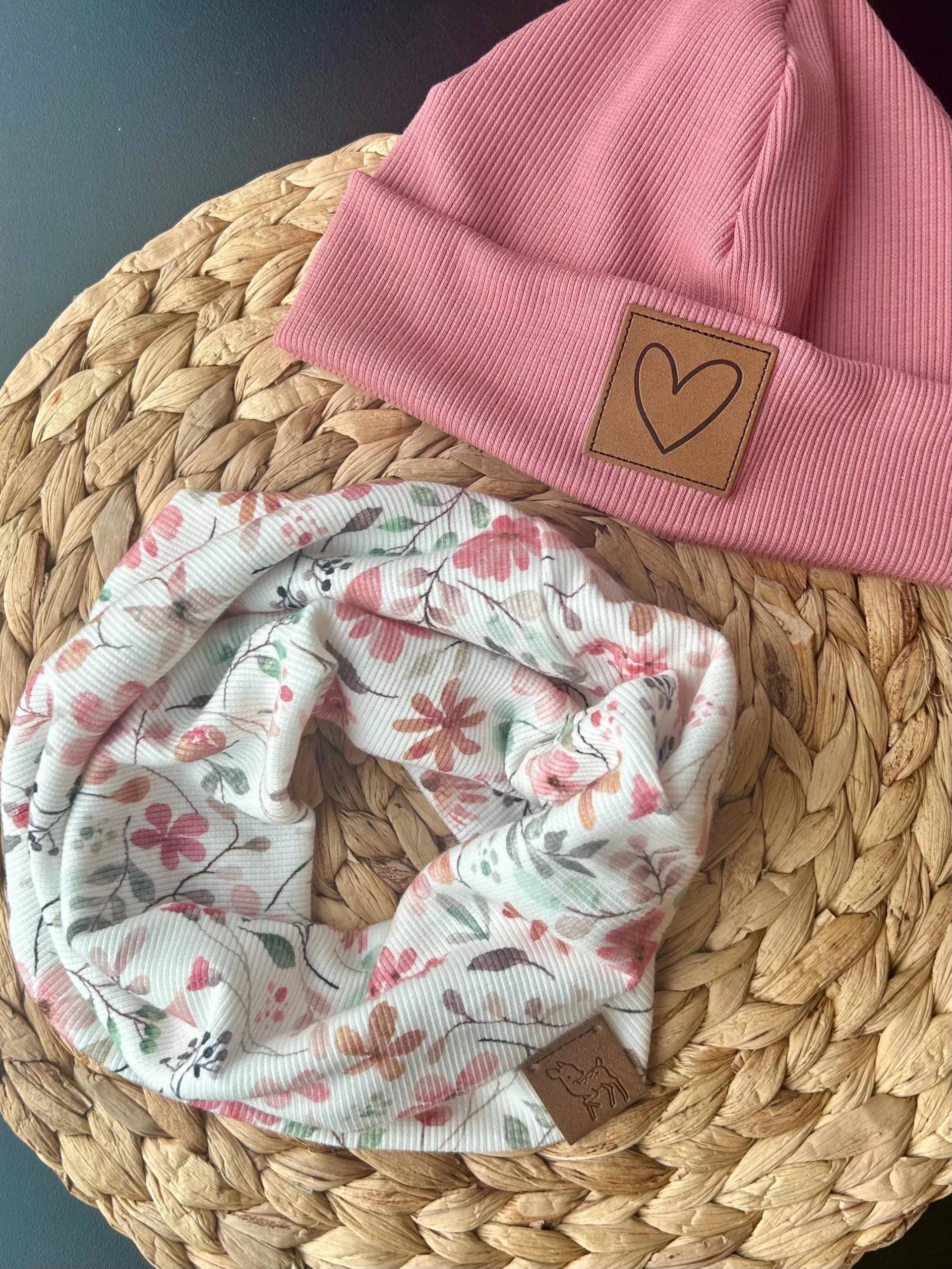 Set Beanie/ Loop Aus Weicher Biobaumwolle Set Beanie/ Loop Aus Weicher Biobaumwolle von HejMiniskleineWelt