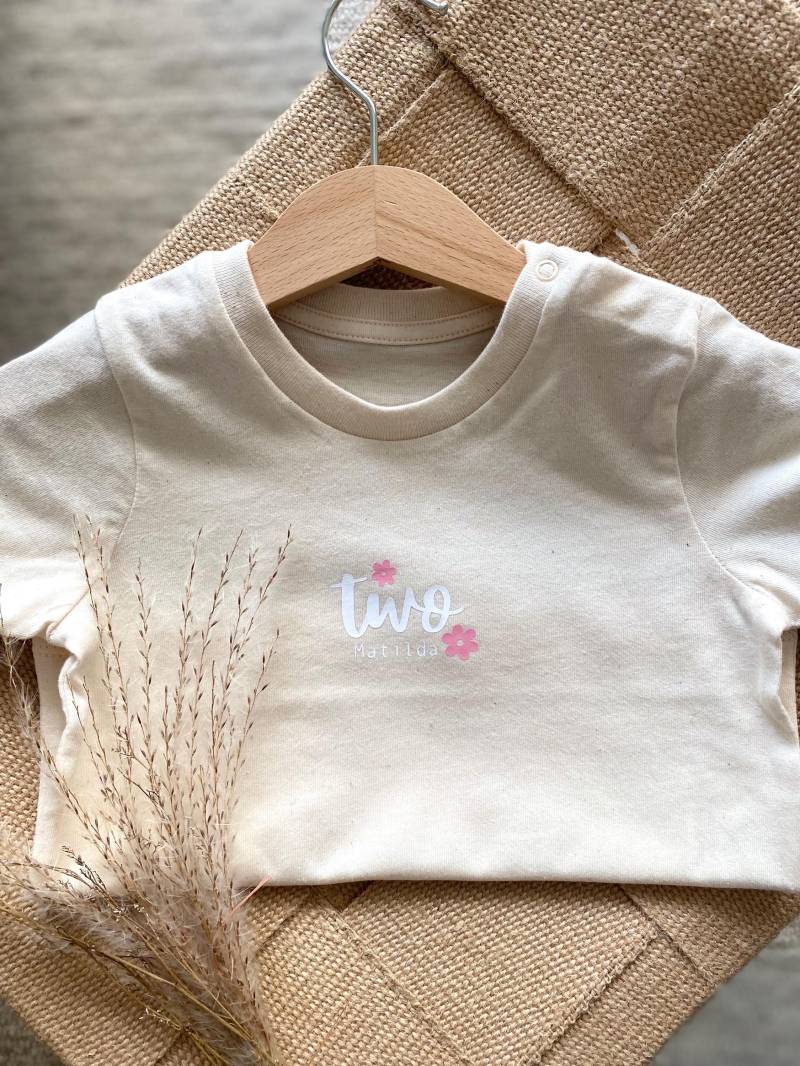 T-Shirt | Geburtstag Kindergeburtstag Eins Zwei Baby 1. 2. Personalisiert Minimalistisch Boho Name von HejMom