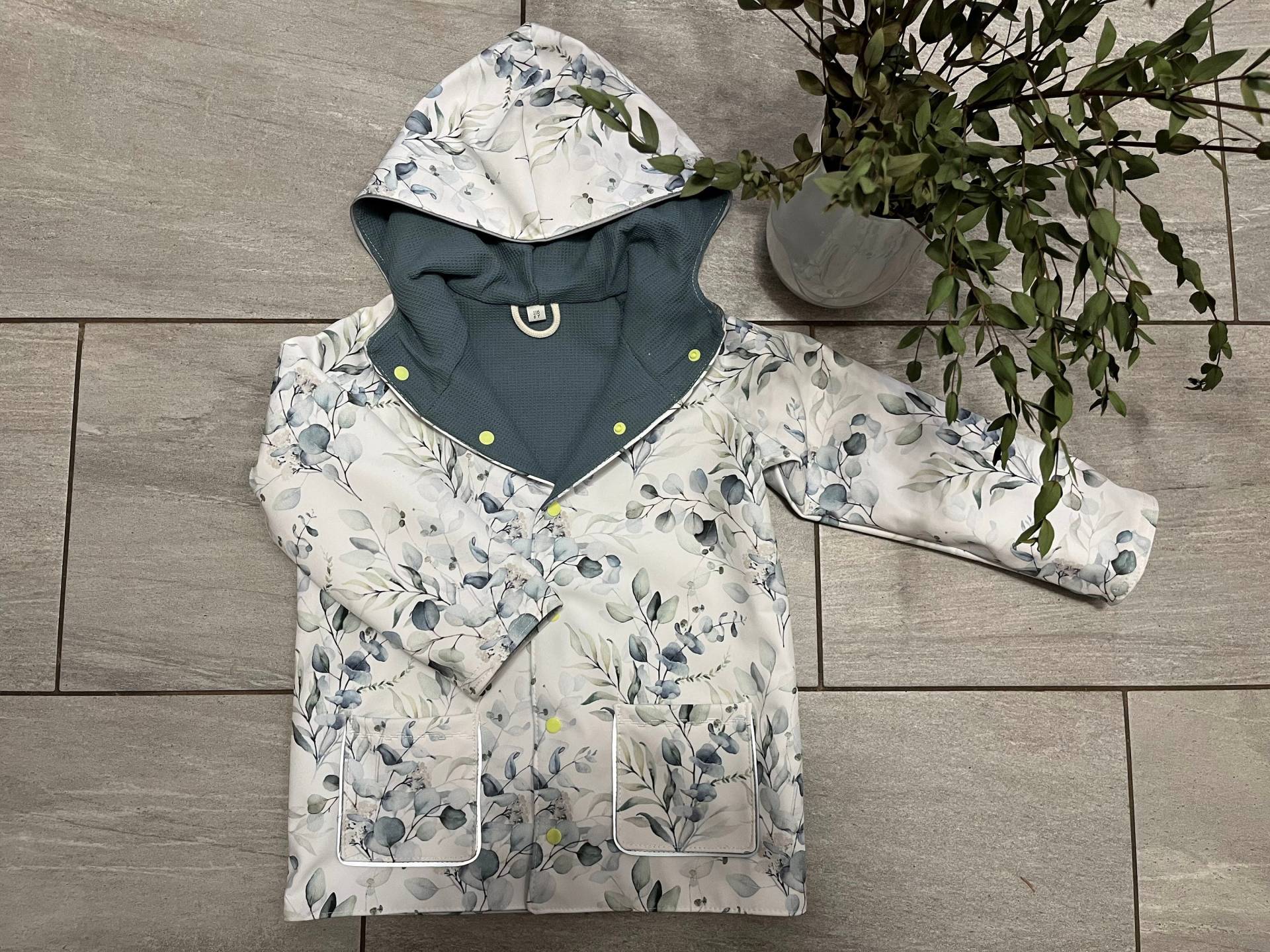 Liebevoll Gefertigte Einzelstücke Gefütterte Softshelljacke Für Kinder von Heldenstoff