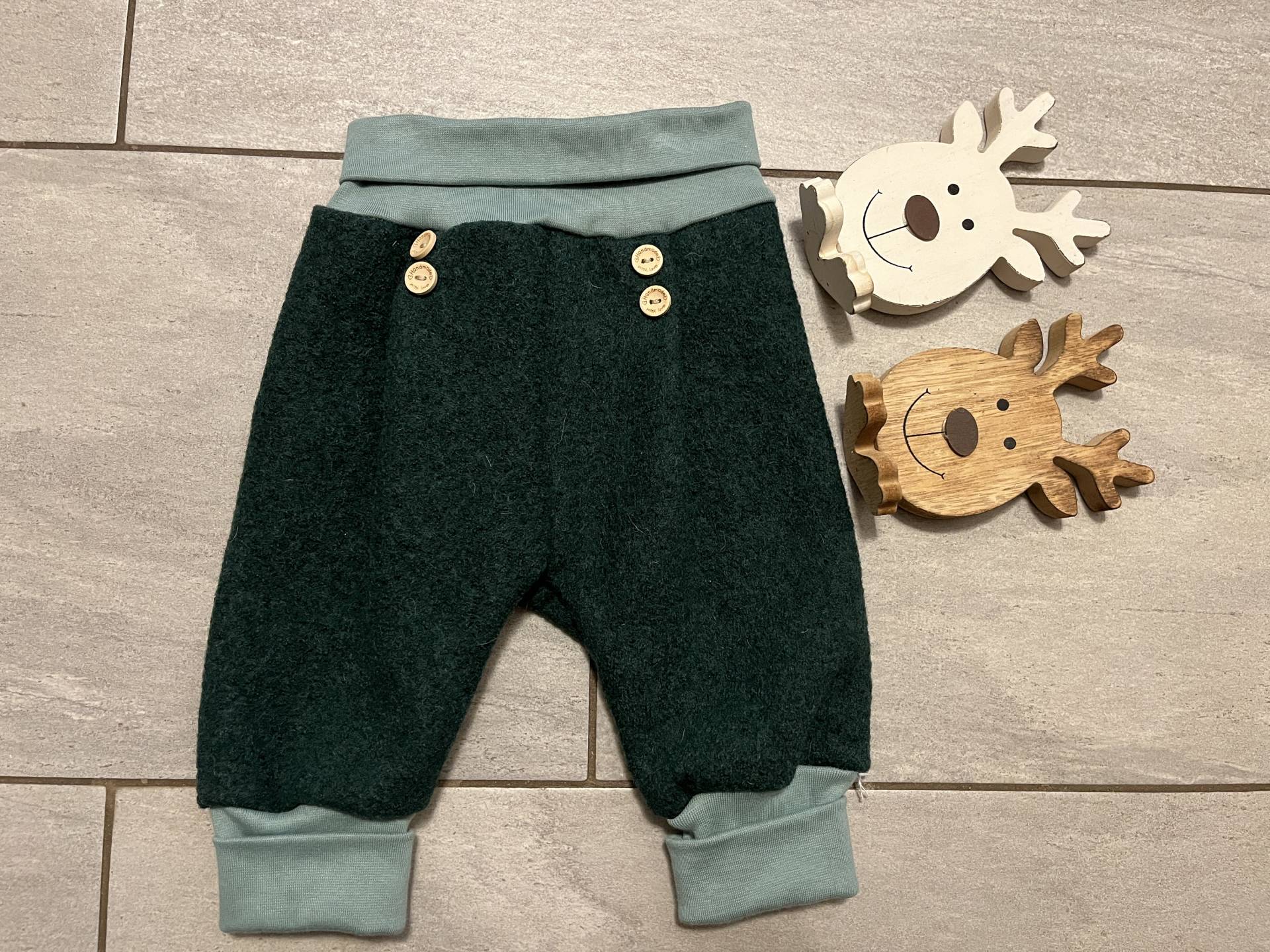 Wollwalkhose Mit Extra Langen Bündchen An Beinen Und Bauch von Heldenstoff