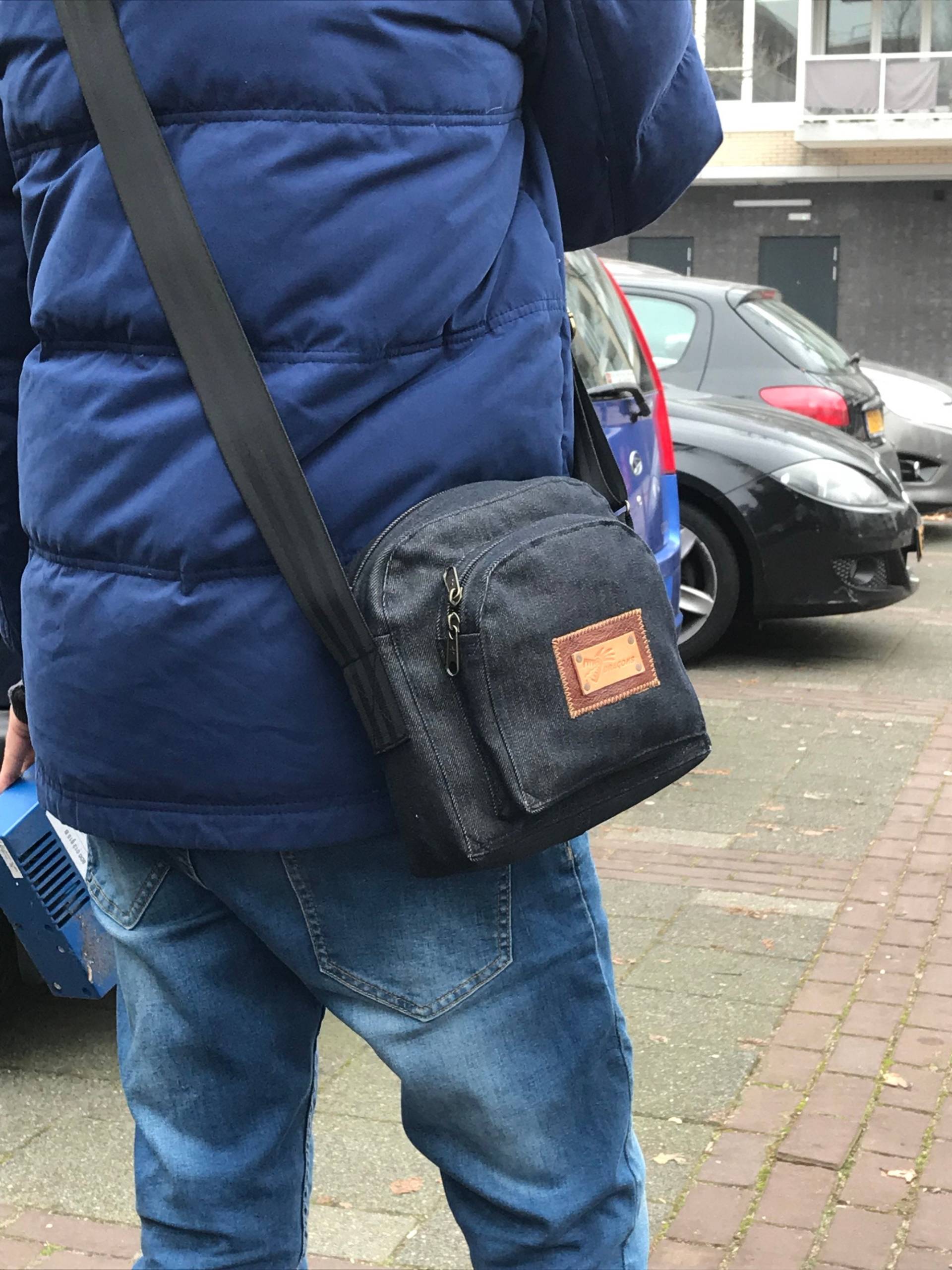 Herren Denim Kleine Tasche Cross-Body Riemen Dunkelbraun Schwarz Denim Handtasche Reise Alltag Geschenk Für Ihn Weihnachten Neujahr Geburtstag Freund Herren Denim Kleine Tasche Cross-Body Riemen Dunkelbraun Schwarz Denim Handtasche Reise Alltag Geschenk Für Ihn Weihnachten Neujahr Geburtstag Freund von HelenBudniatsky