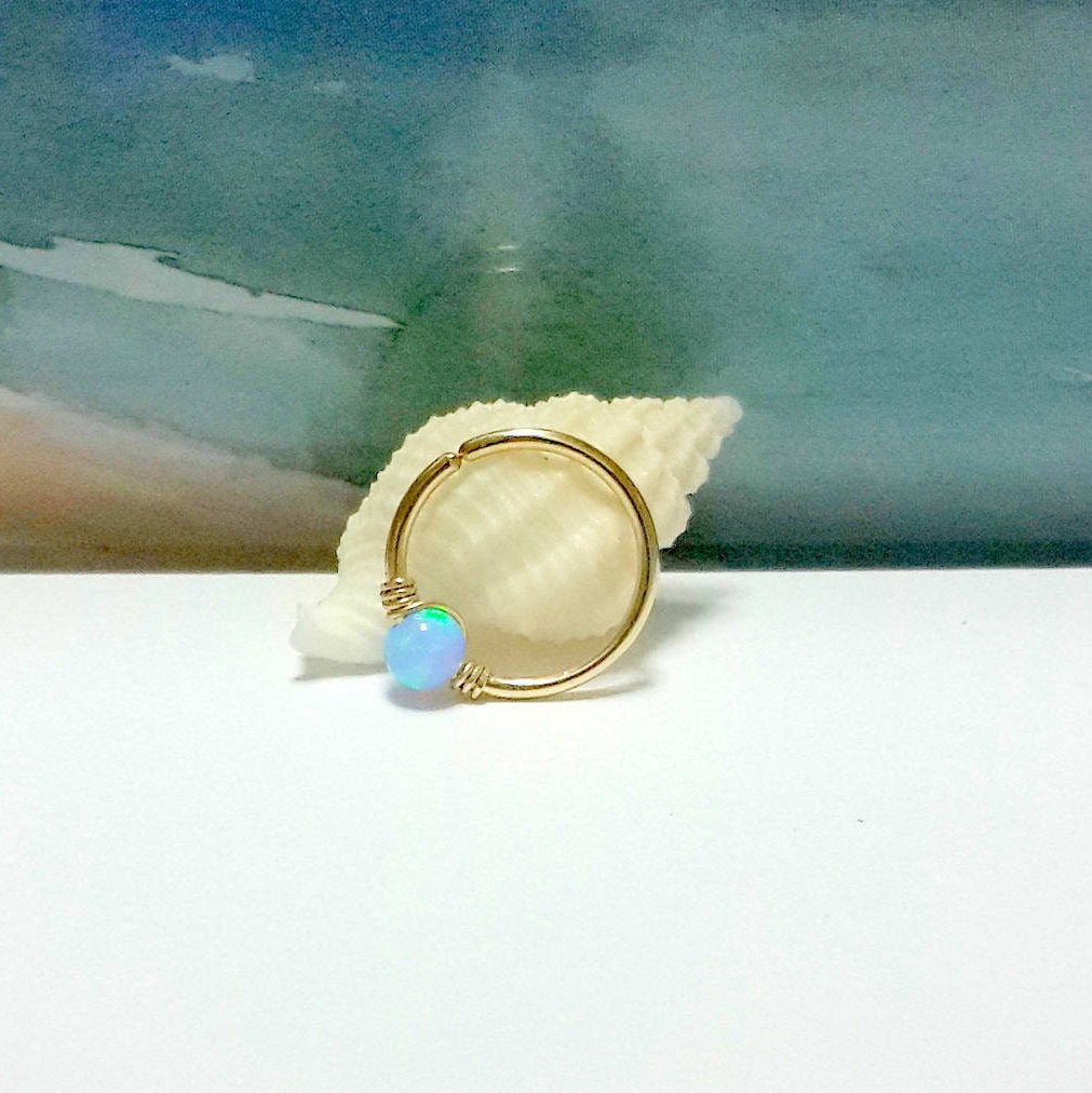 Light Blue Opal Knorpelohrring 14K Gold Filled Helix Ring, 18-22 Gauge, Super Gift Light Blue Opal Knorpelohrring 14K Gold Filled Helix Ring, 18-22 Gauge, Super Gift von HelenCollectionJewel
