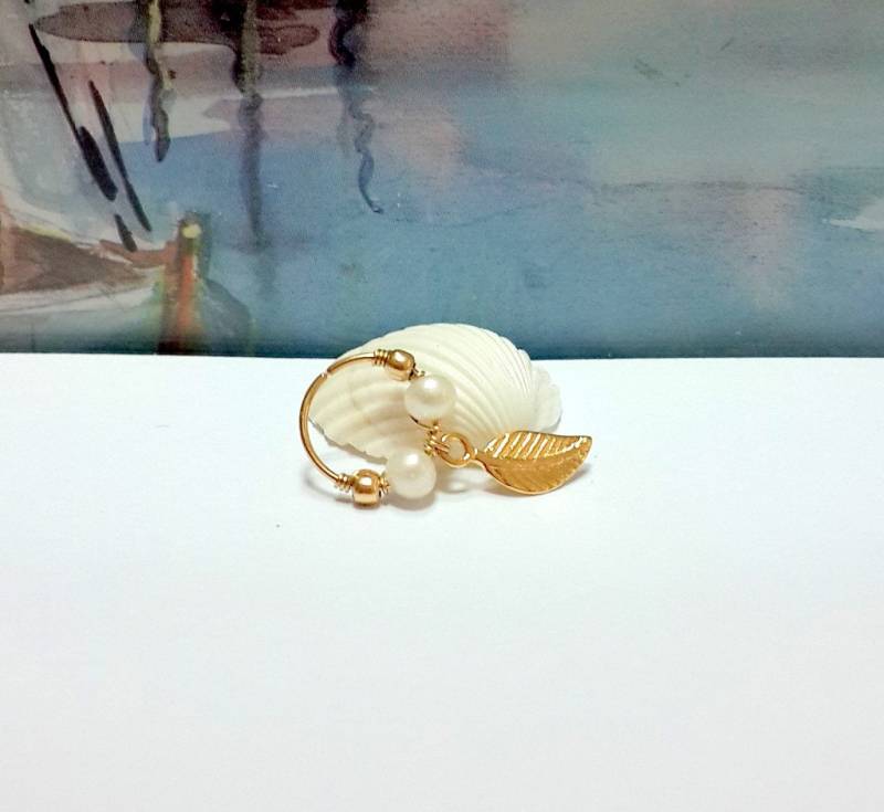 Blattgold Perle Sterling Silber Ohrring Helix Knorpelpiercing, 22G-16G, June's Birthstone, Geschenke von HelenJewelryK