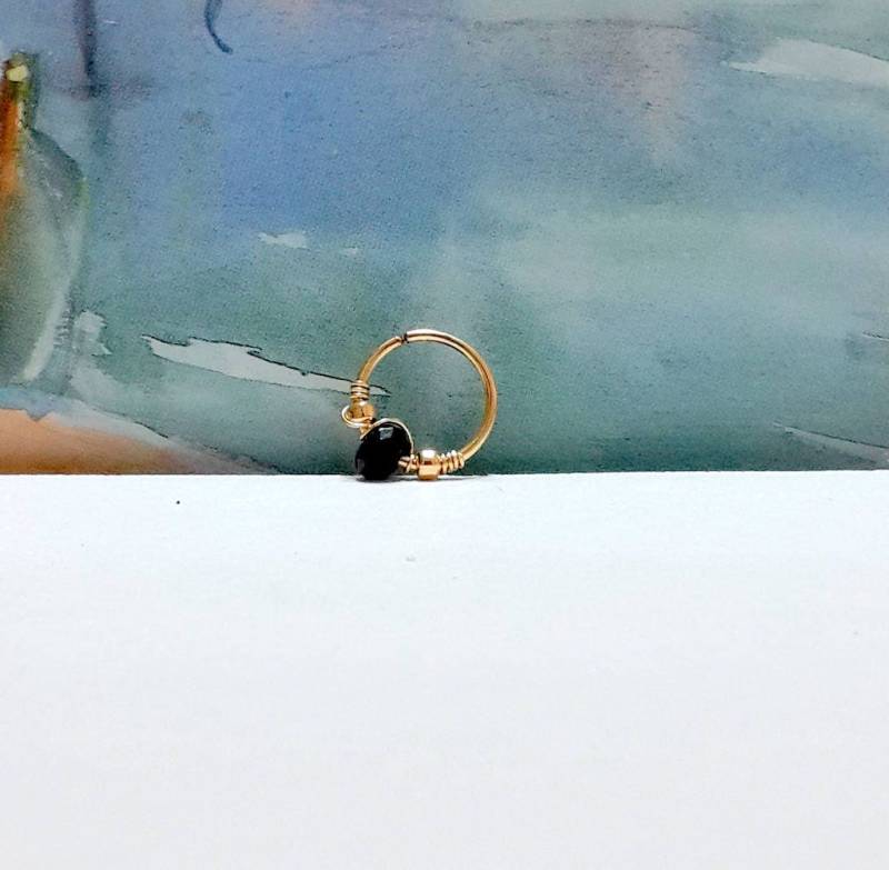 Gold Filled Onyx Nasenreifen 16G-22G, Knorpelpiercing, Juli's Geburtsstein von HelenJewelryK
