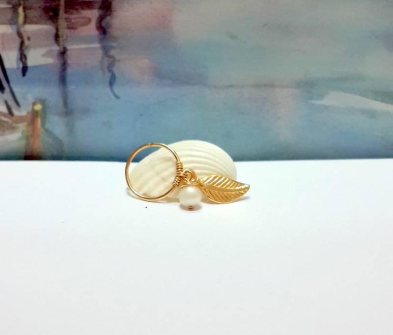 Blatt Perle Knorpel Ohrring Sterling Silber, Granat, Onyx, Peridot, 22G-16G, Sharm Jewelry von HelenJewelryK