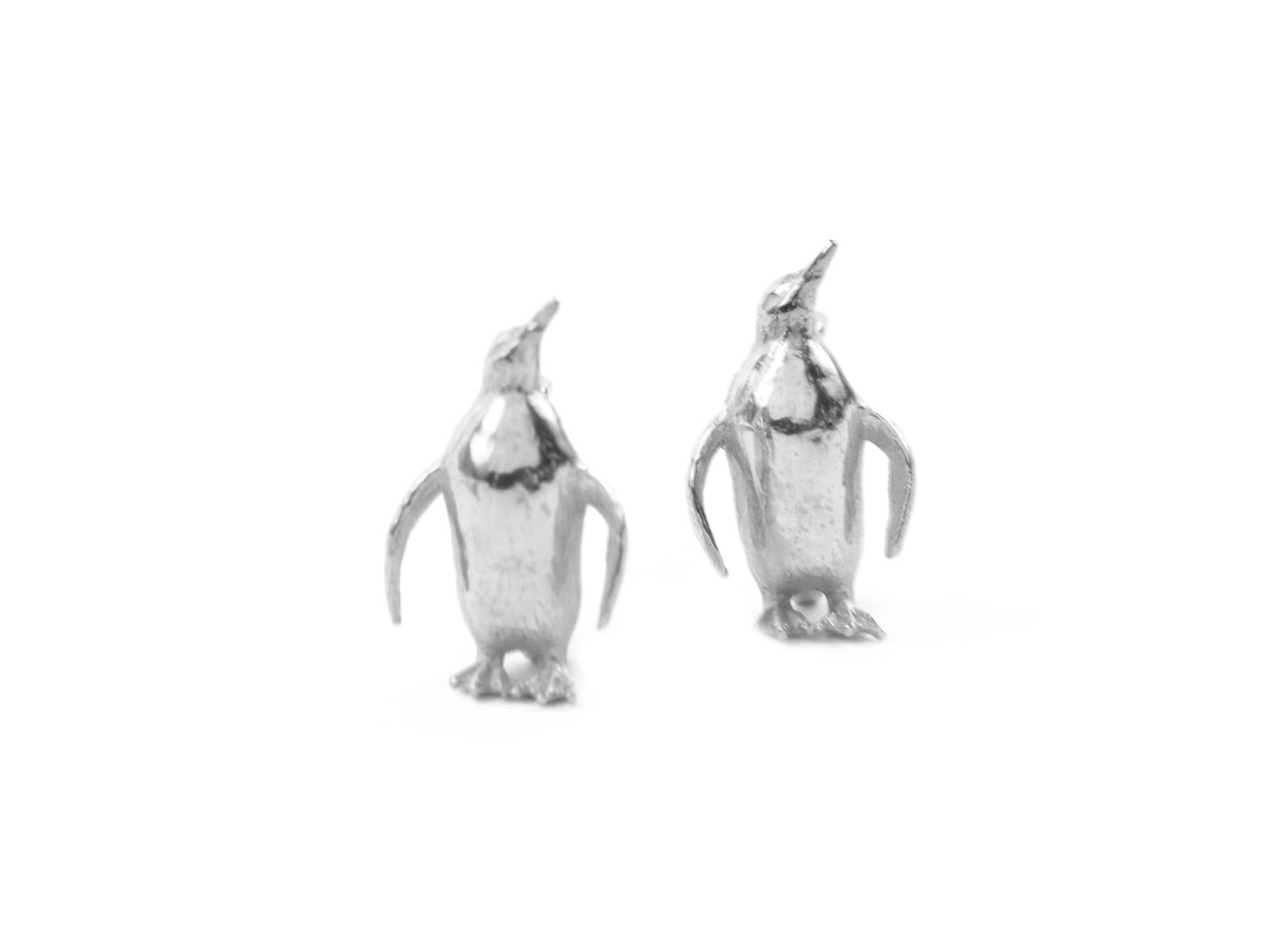 Große Silberne Pinguin Ohrstecker Große Silberne Pinguin Ohrstecker von HelenNoakesJewellery