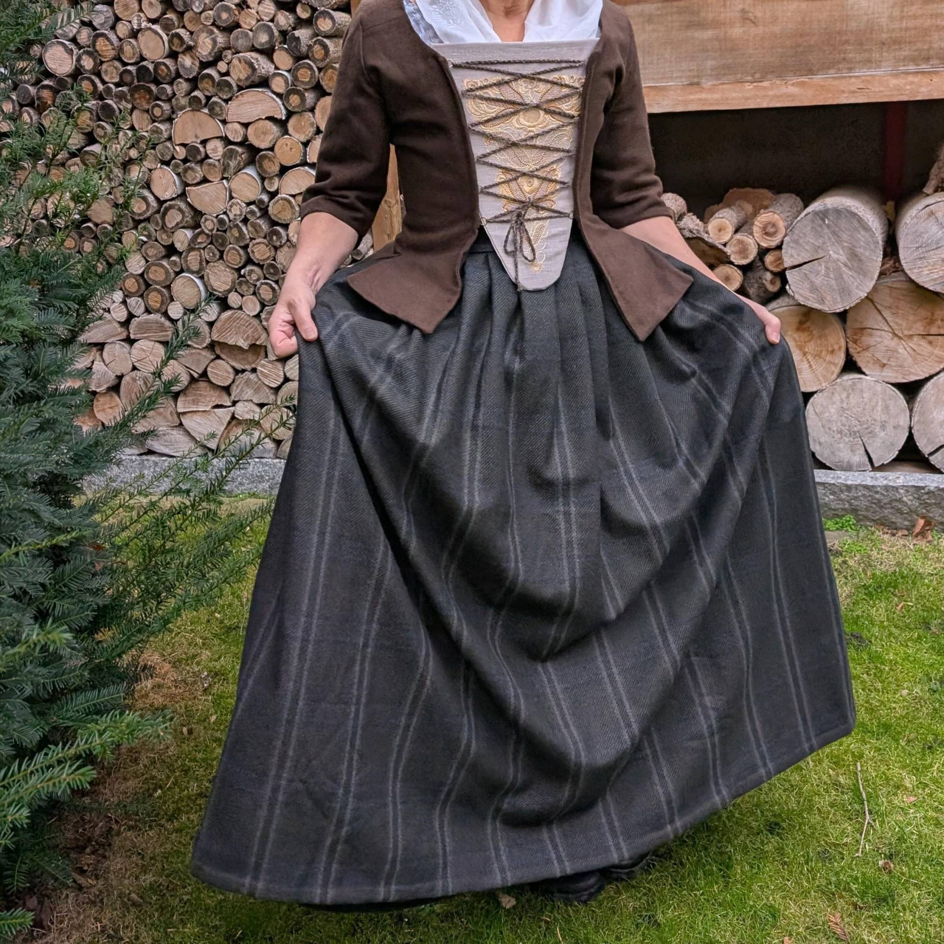 Warmer Winterrock Im Stil Des 18. Jahrhunderts Verschiedene Farben 100 % Wolle Oder Wollmischung Outlanderrock Tartan Warmer Winterrock Im Stil Des 18. Jahrhunderts Verschiedene Farben 100 % Wolle Oder Wollmischung Outlanderrock Tartan von HelenaBlauerose