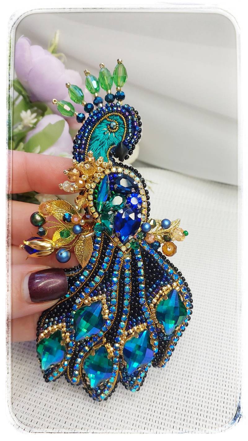 Handmade Peacock Brooch Very Beautiful Exclusive Colourful Unique Piece Present For Woman Accessories Luxury Blue Violet Lila von HelenaHildebrand888