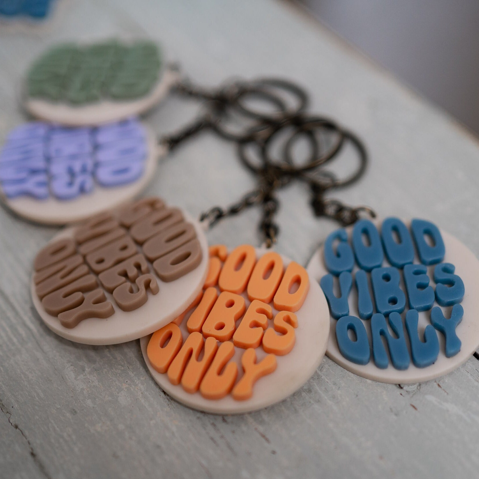 Schlüsselanhänger/Good Vibes Only Geschenkidee Keychain Schlüsselanhänger/Good Vibes Only Geschenkidee Keychain von HelenasGalerie