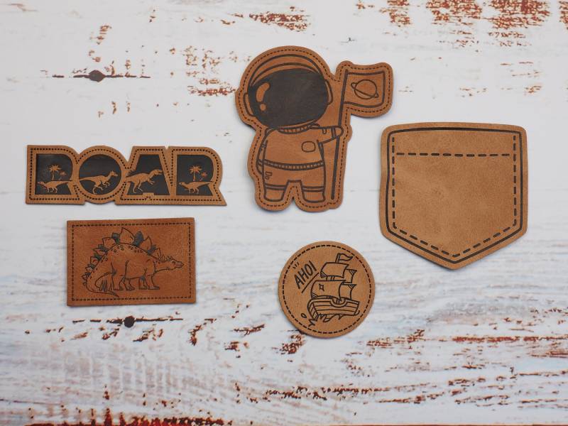 Kunstleder Labels Set Dino Pirat Astronaut Großes von HeleniiHandmade