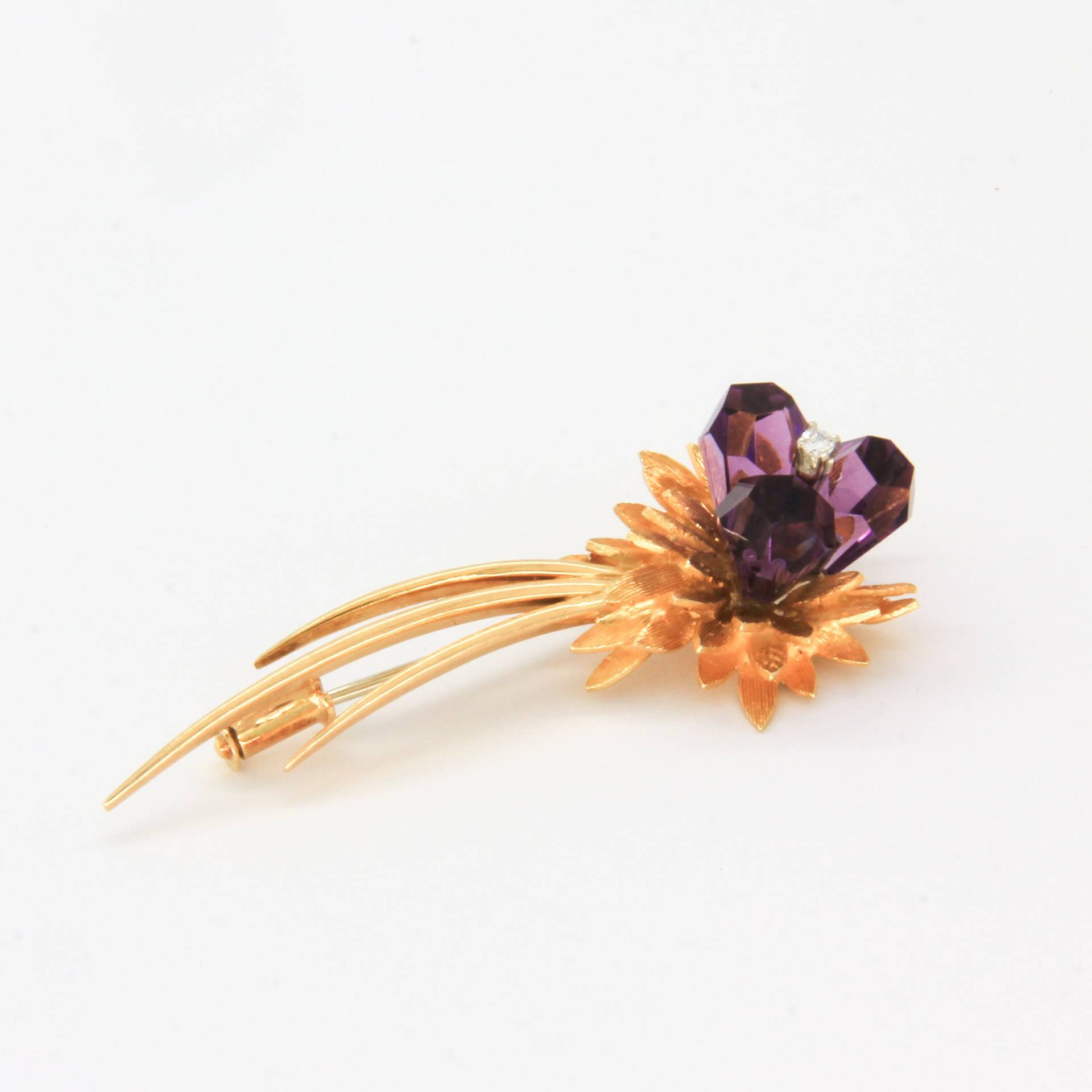 Vintage 18K Gold Blumenbrosche Von Weinman Brothers Aus Nyc, Amethyst Blumenbrosche, Mid Century Goldbrosche, Blumenschmuck Vintage 18K Gold Blumenbrosche Von Weinman Brothers Aus Nyc, Amethyst Blumenbrosche, Mid Century Goldbrosche, Blumenschmuck von Heliosvintage