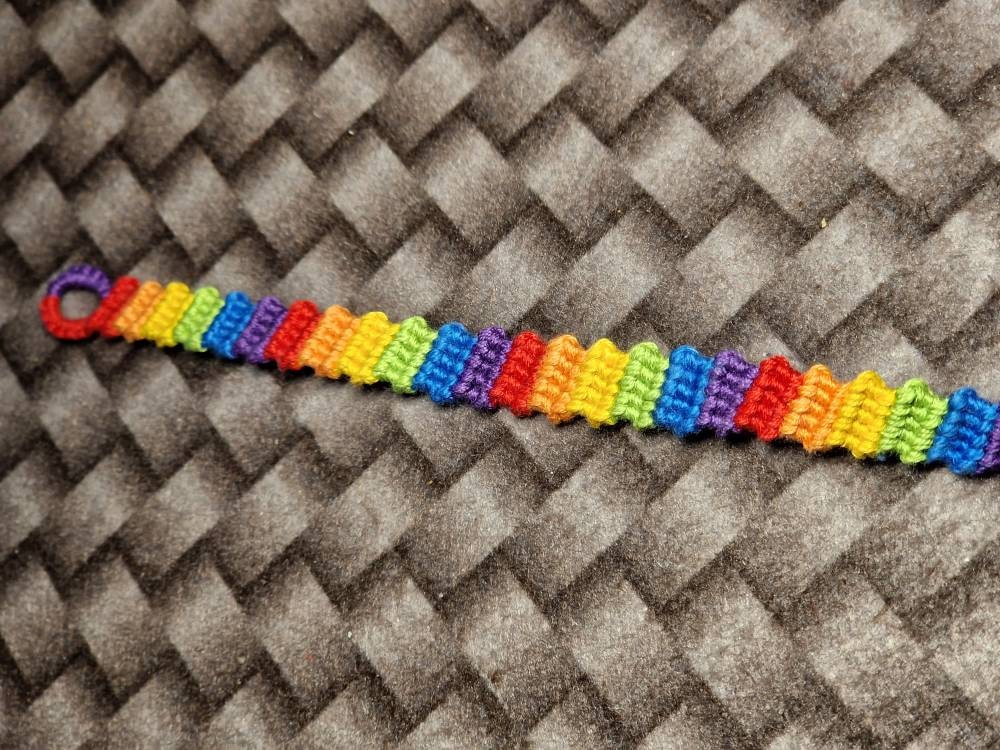 Lgbtq - Flip Flop Regebogenarmband Lgbtq - Flip Flop Regebogenarmband von HelisKnoten