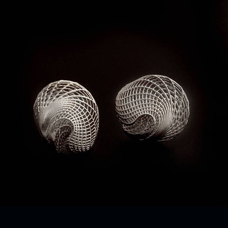sterling Silber Große Ohrstecker | Wellige Skulptur Ohrringe Geschenk Für Mutter Frau Zum Jahrestag von HellaGanorJewelry