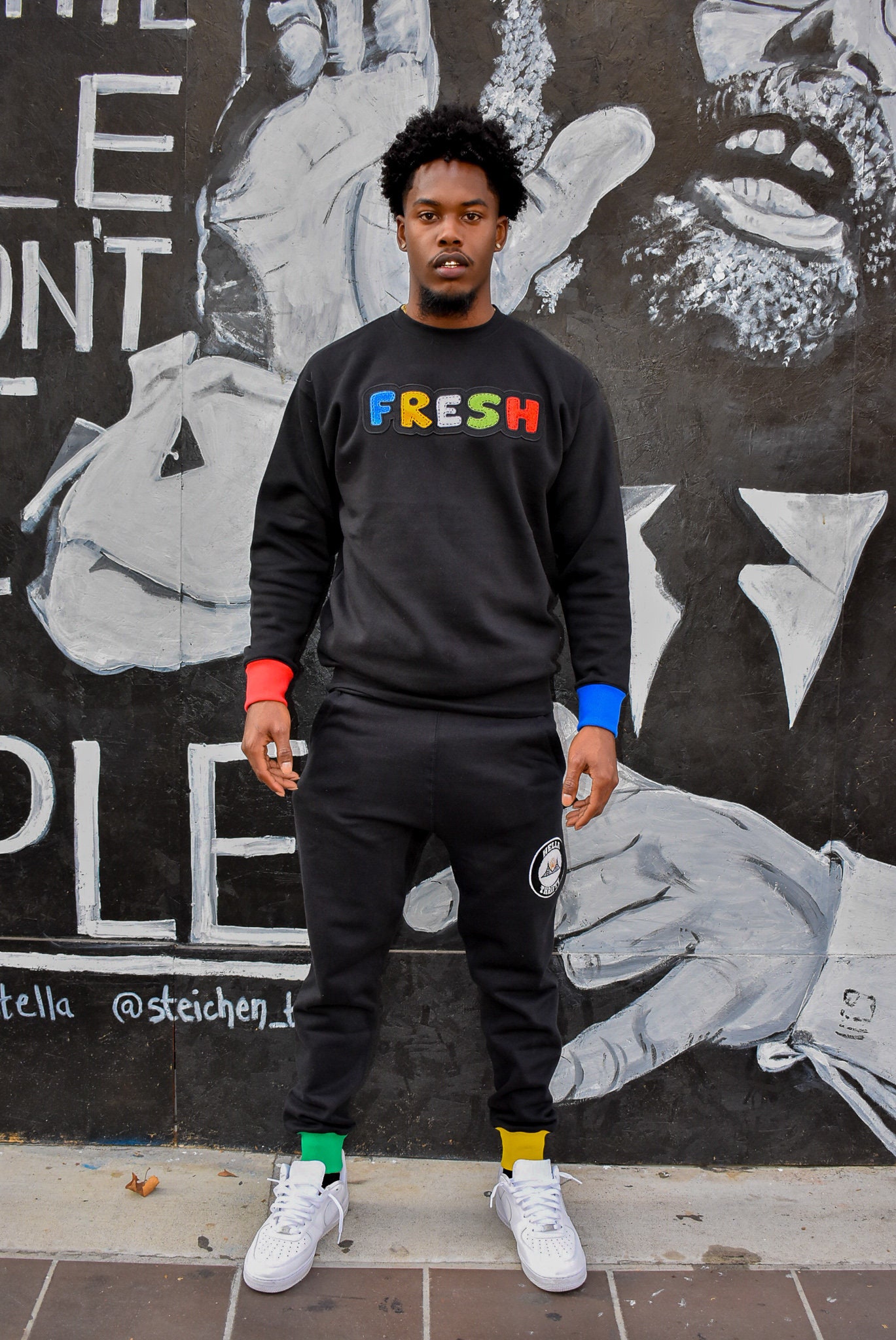 90Er Jahre Sweatshirt Unisex Schwarzer Fleece Mit Rundhalsausschnitt von HellaThrifty
