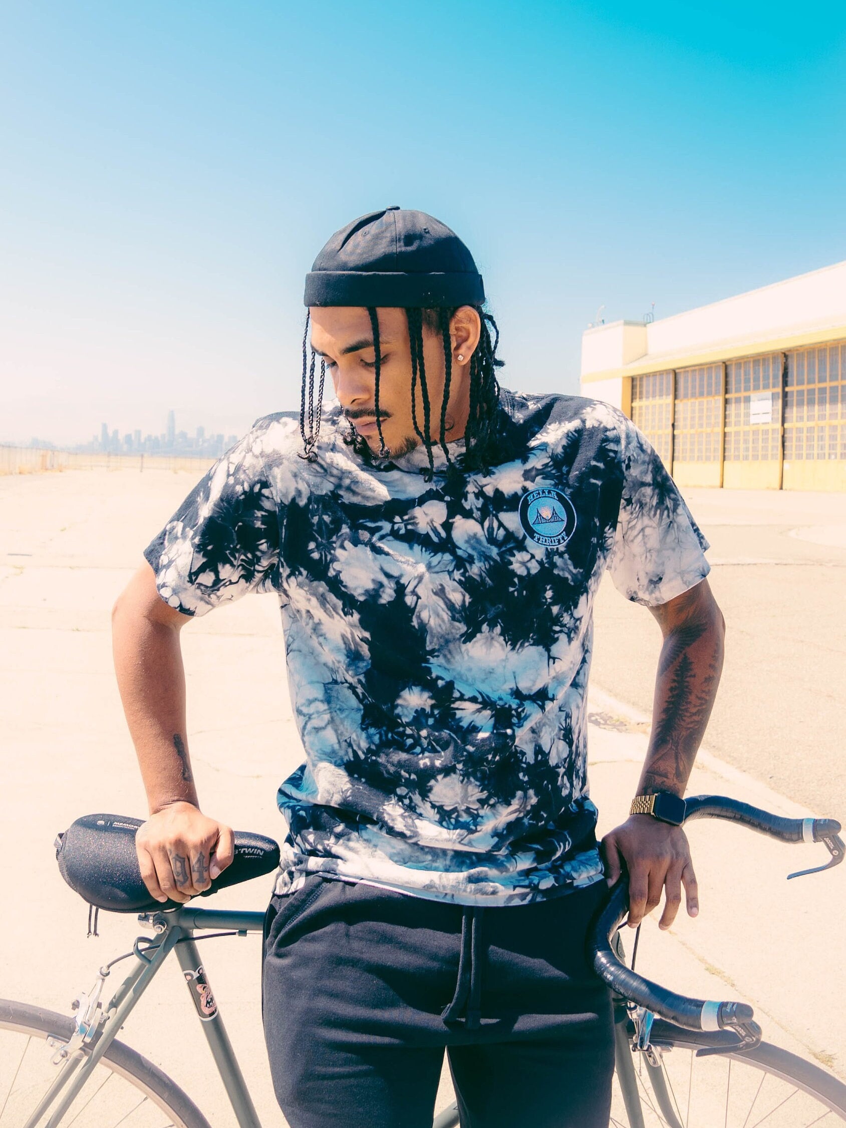 Übergroßes Batik-T-Shirt Schwere Baumwoll-streetwear von HellaThrifty