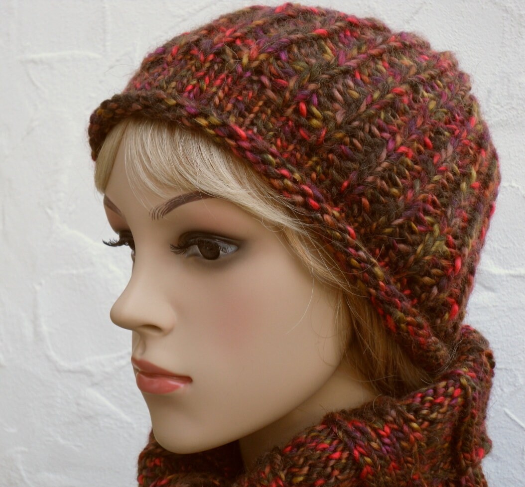 Beanie in Rot, Braun, Grün, Alpaka, Schurwolle Mix von Helleis