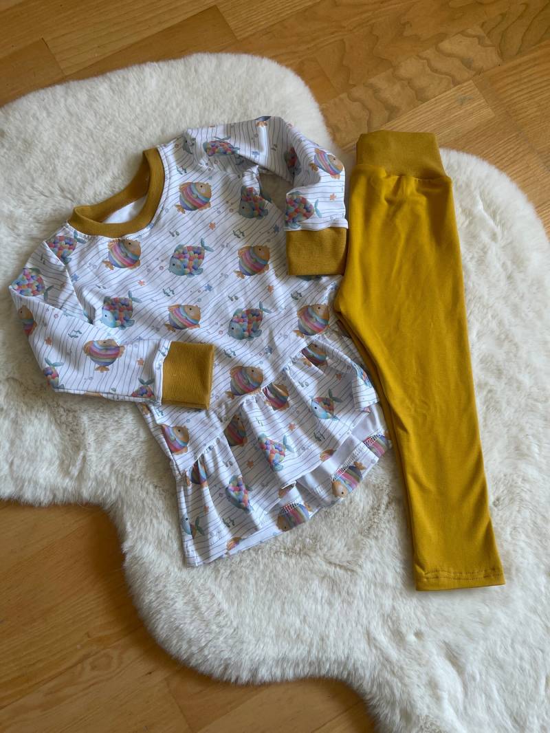 Oberteil Mit Volant Regenbogenfisch/Senf von HelliMaus