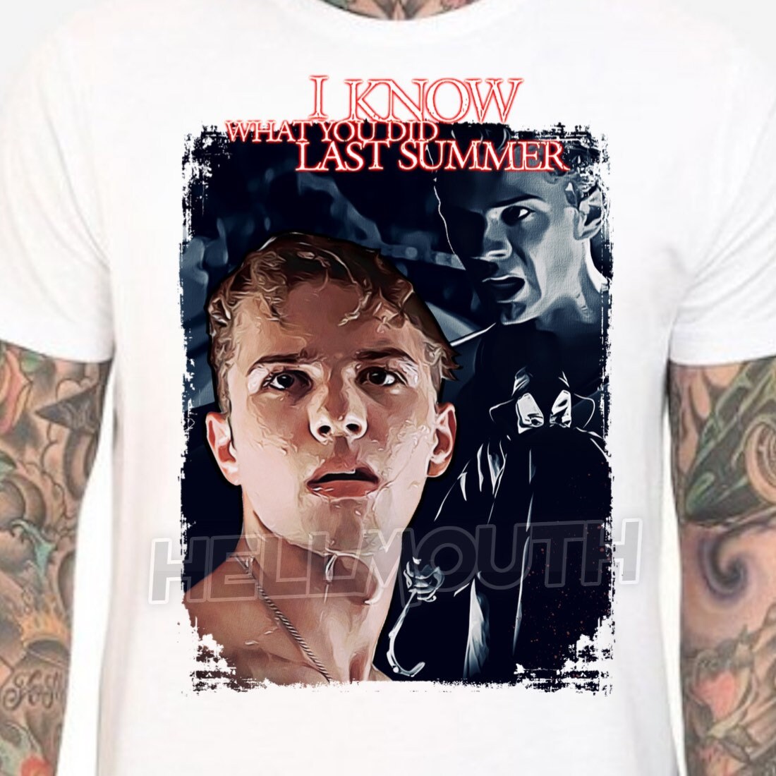 Ich Weiß, Was Du Letzten Sommer Gemacht Hast - Weißes T-Shirt. Barry, Nick Caro. Herren & Damen Alle Größen von Hellmouth