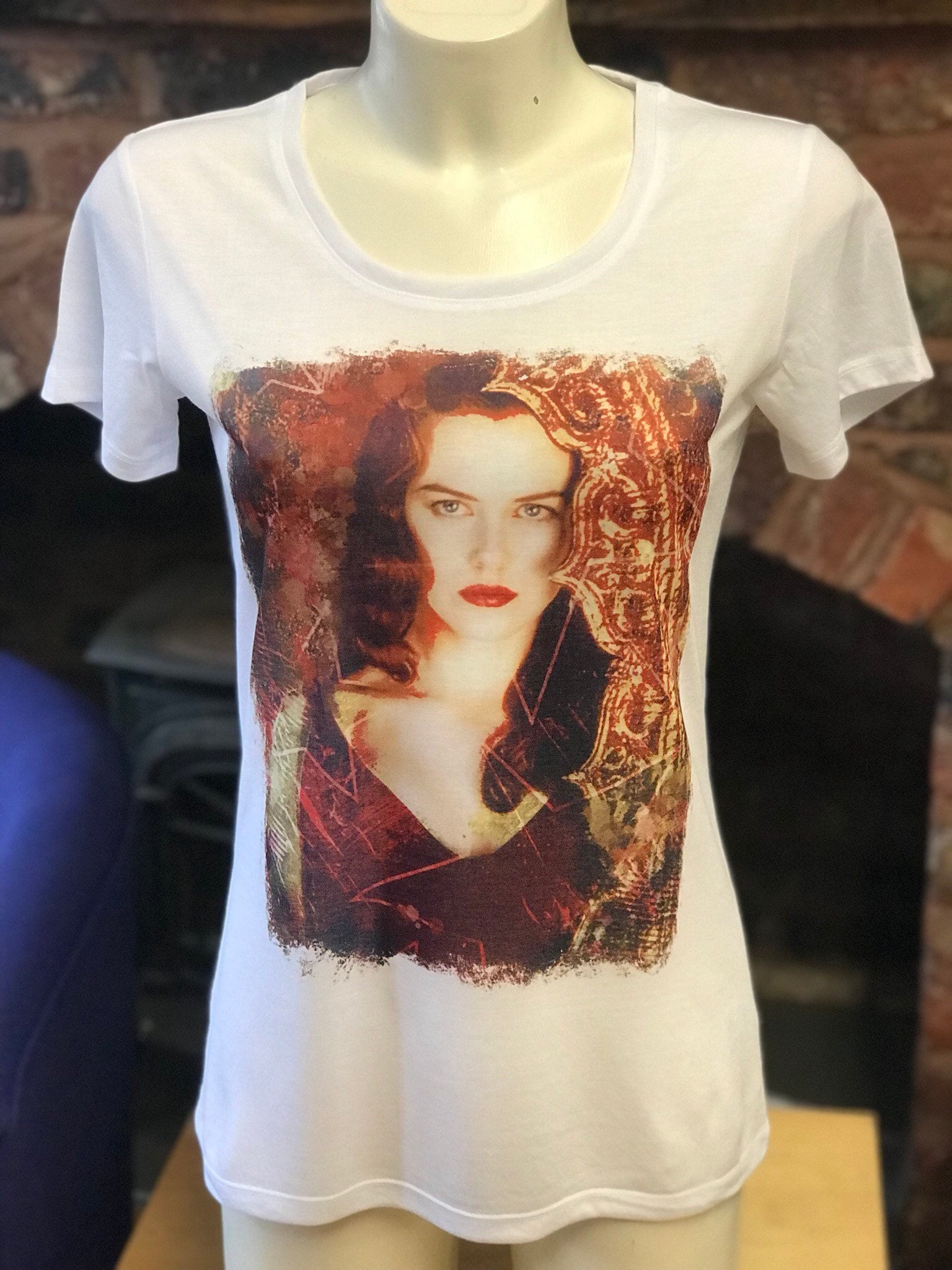 Nicole Kidman - Moulin Rouge Weißes T-Shirt Schmutz. Satin Herren & Damen Alle Größen von Hellmouth