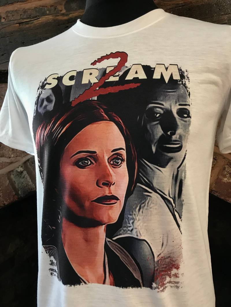 Screme 2 - T-Shirt. Sturmwetter, Courtney Cox. Herren & Damen Alle Größen von Hellmouth