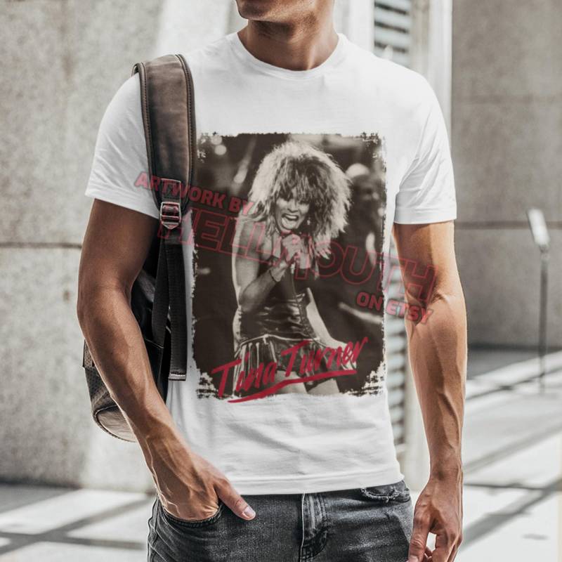 Tina Turner T Shirt - Weiß. Retro 80Er Jahre Herren & Damen Alle Größen. Musik-Reise von Hellmouth