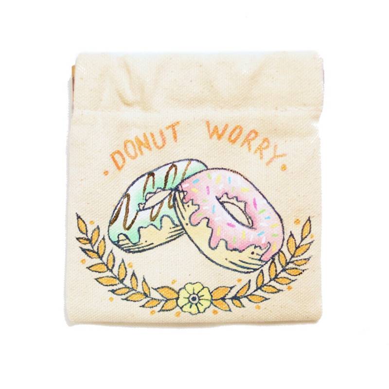 Hand Bemalt Münzfach/Donut Sorge von HelloAndGoodbyeCraft