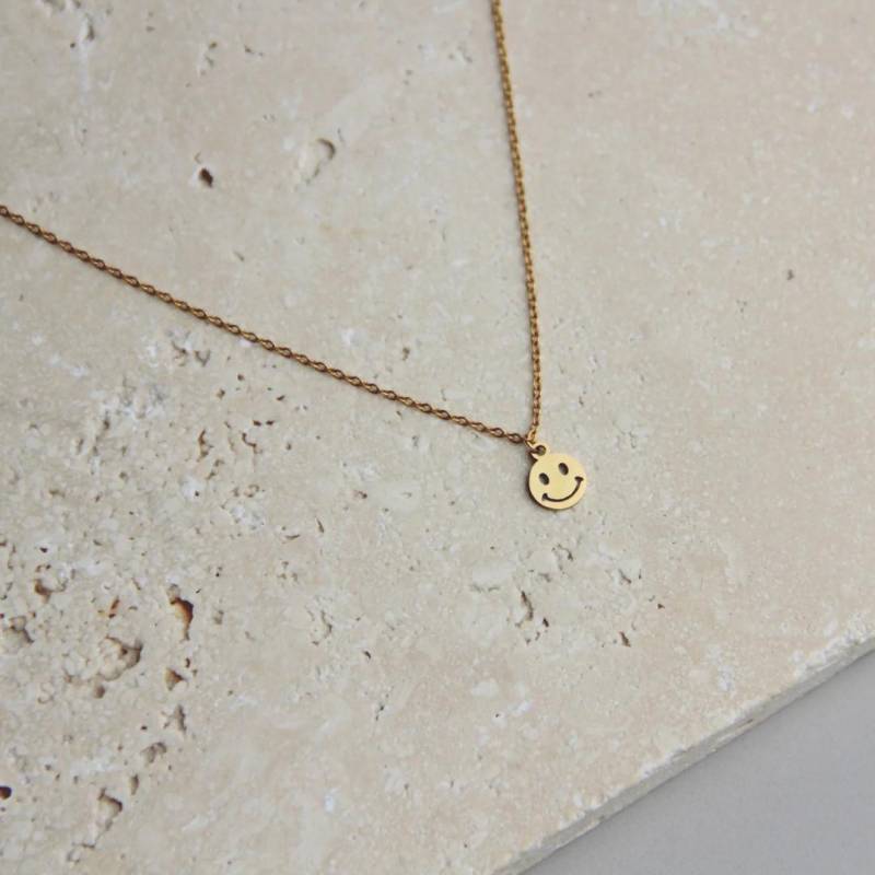 Halskette I Damen Kinder Mini Smile Anhänger Happy Edelstahl Waterproof von HelloBabyAtelier