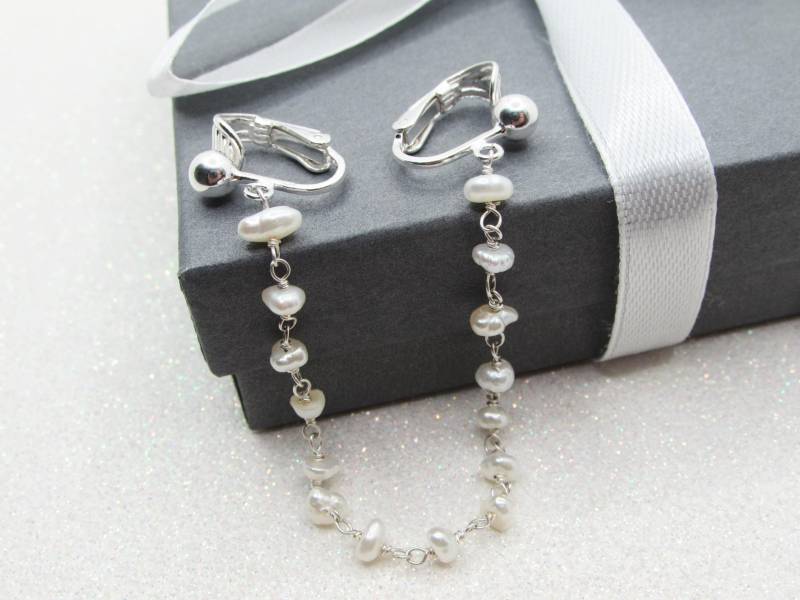 Weiße Süßwasserperle Pullover Clips - Sterling Silber Oder Gold Vermeil Kragen Kette Brosche Pin Shrug Schal Verschluss Hochzeit Schmuck von HelloBeachVibes