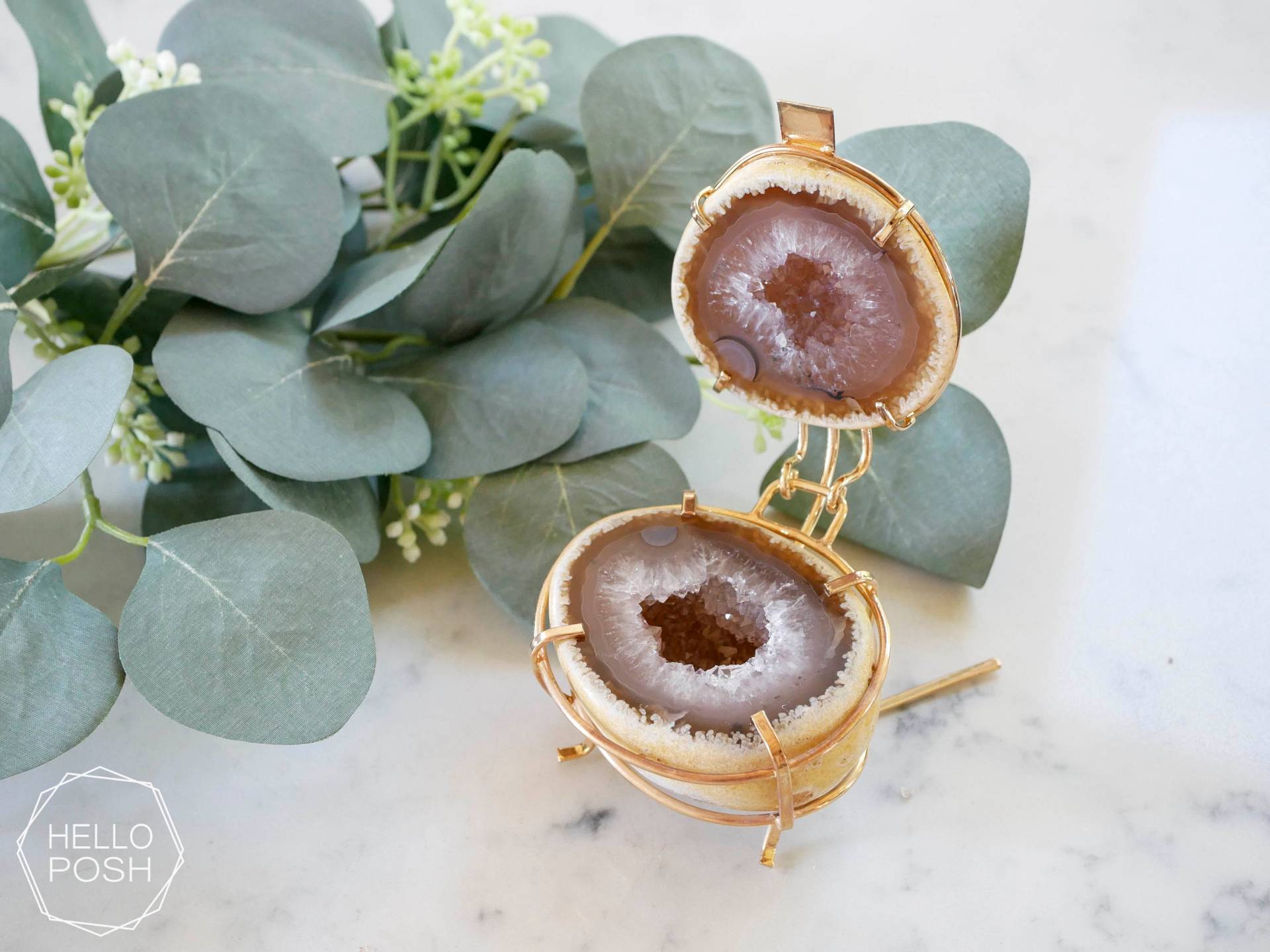 Verkauf. Beschreibung Lesen. Natürliche Geode Ring Box. Hellbraune Schmuckschatulle Mit Goldenem Ständer. Kristall Schmuck-Display. De04 von HelloPosh